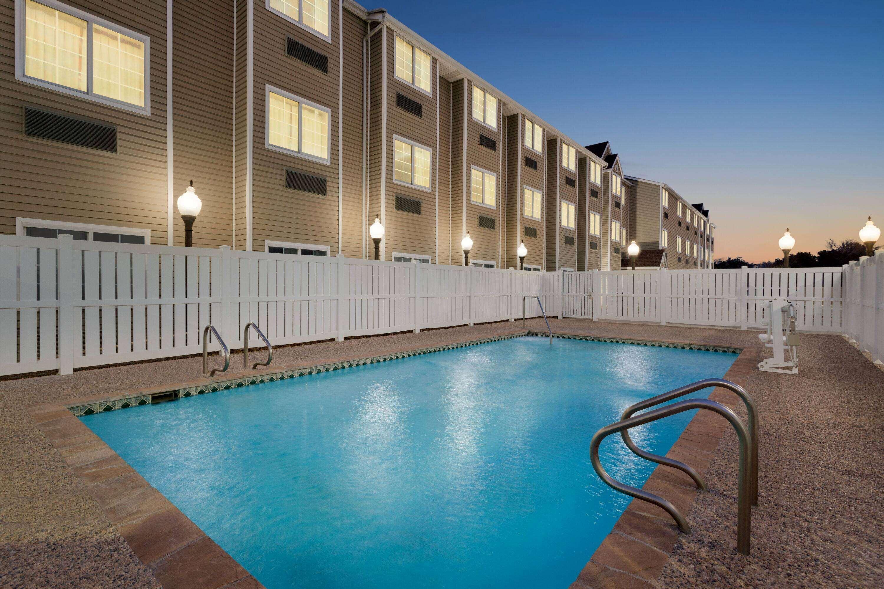 Hotel Super 8 By Wyndham San Antonio Airport North Exterior foto